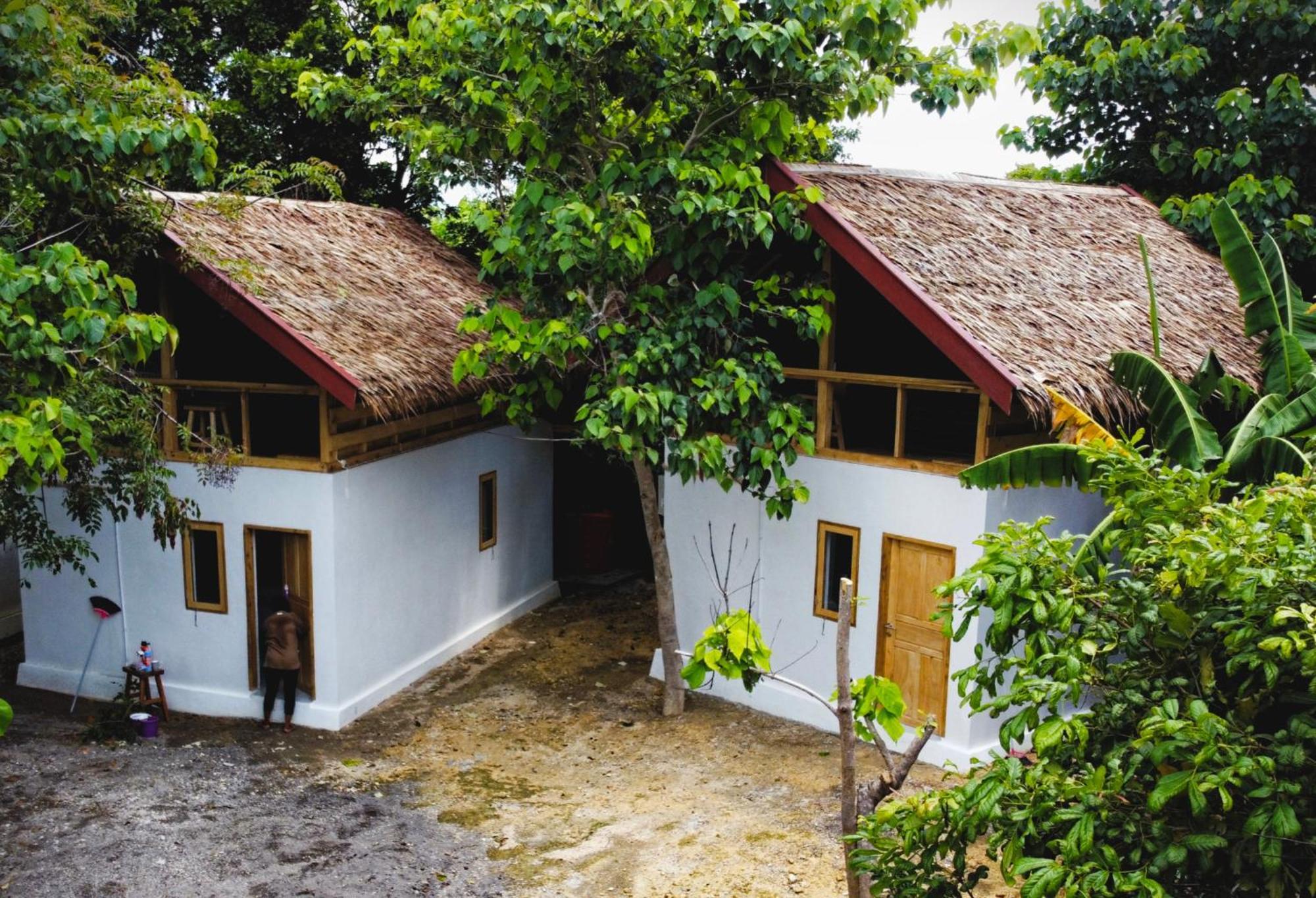 Blue Planet Dive Resort Bira Exterior photo